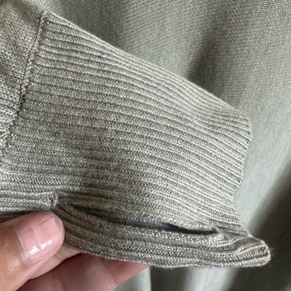 Lululemon Cashmere Knit Pullover Crew Neck Sweater Heathered Green Fern Size 8 - Picture 7 of 7